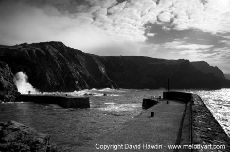 Watching The Waves, photograph, photo, seascape, exmoor, David Hawtin